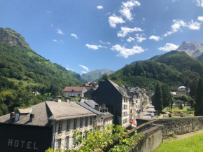 Appartement Lumineux et Rénové dans les Pyrénées Eaux-Bonnes